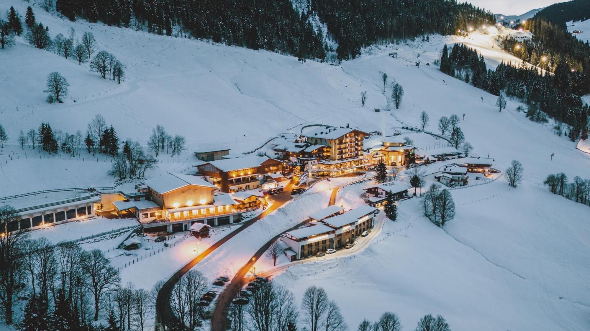 Familienresort Ellmauhof Saalbach-Hinterglemm Exterior photo